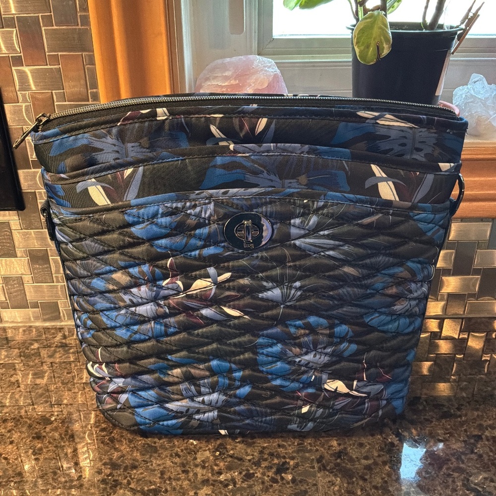 LUG ADAGIO - NWOT